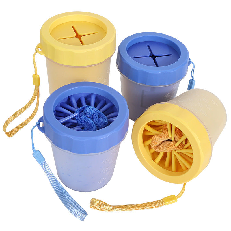 Doorwag paw cleaner cup for dogs with towel